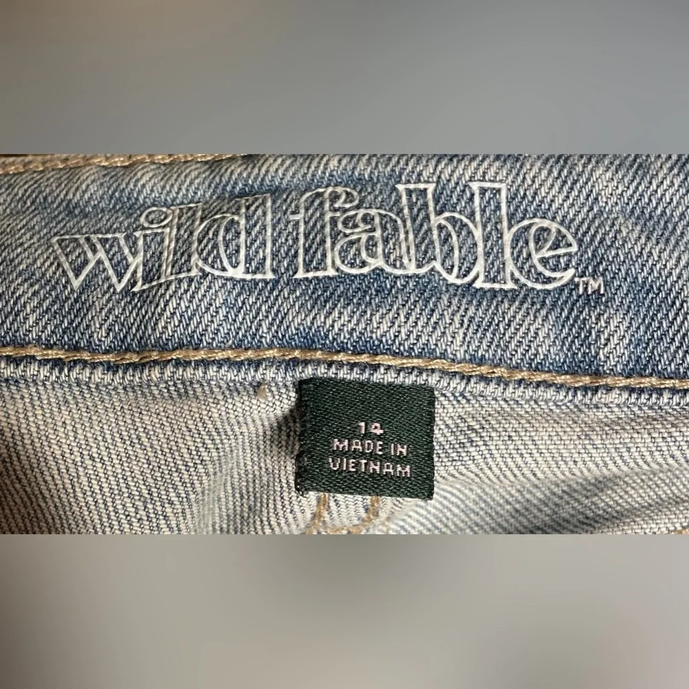 Wild Fable High Rise Mom Distressed Jeans Women’s Size 14 - Picture 2 of 4